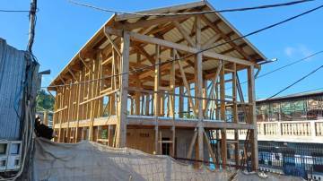 Maison en cours de cConstruction en ossature bois dans dans le bidonville de Kaweni à Mayotte