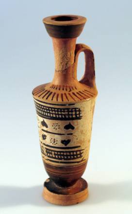 Lécythe, terre cuite, 5e siècle av JC, Vannes, musée d'histoire et d'archéologie / Cliché musées de Vannes