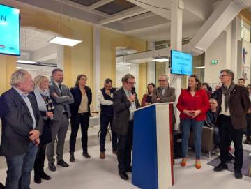 Discours des élus lors de l'inauguration de la médiathèque de Louhans