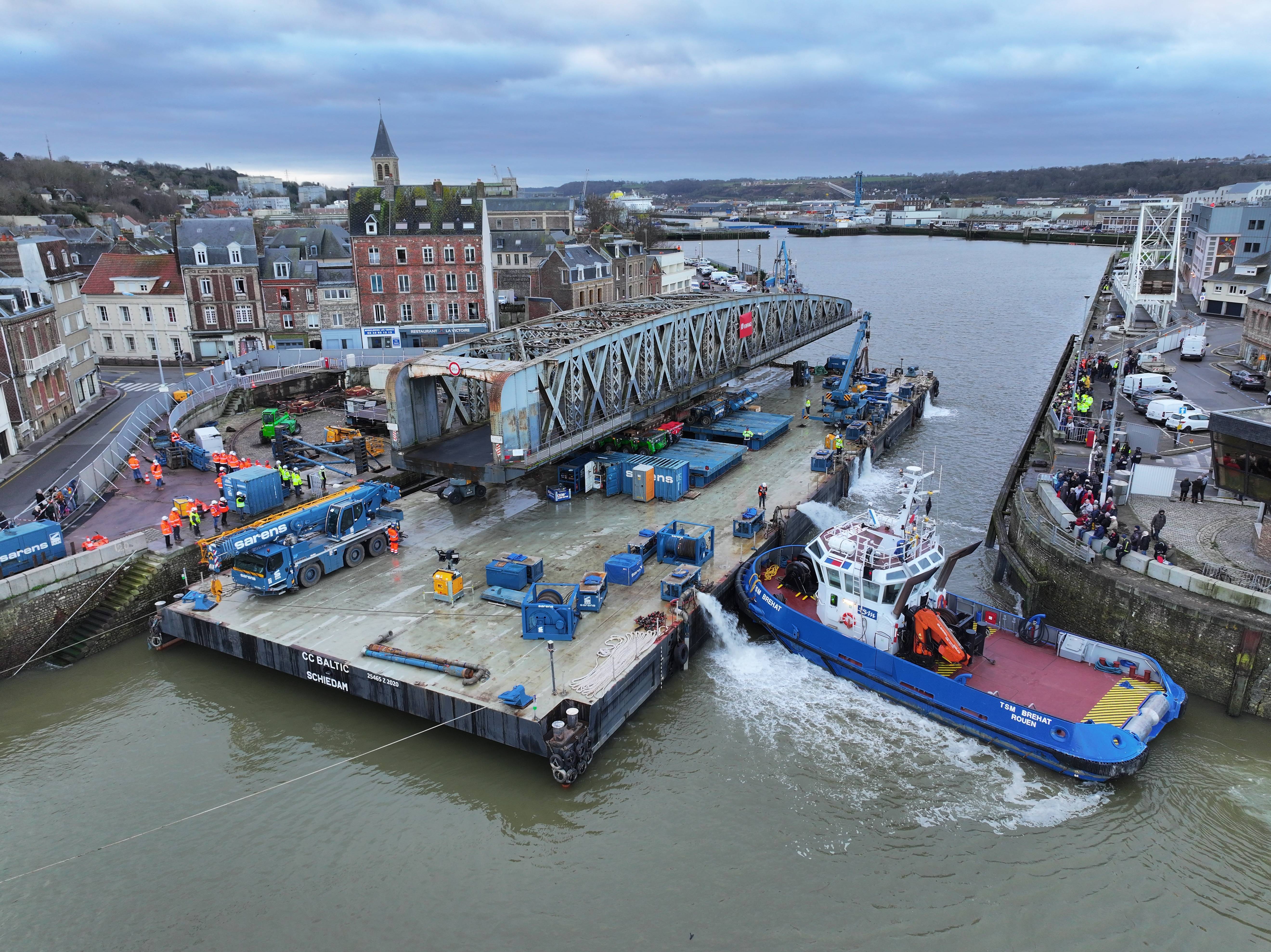 20240209-PortdeDieppe-PontColbert-Transfert-PontsurBarge©DronesSmartImages (24).JPG