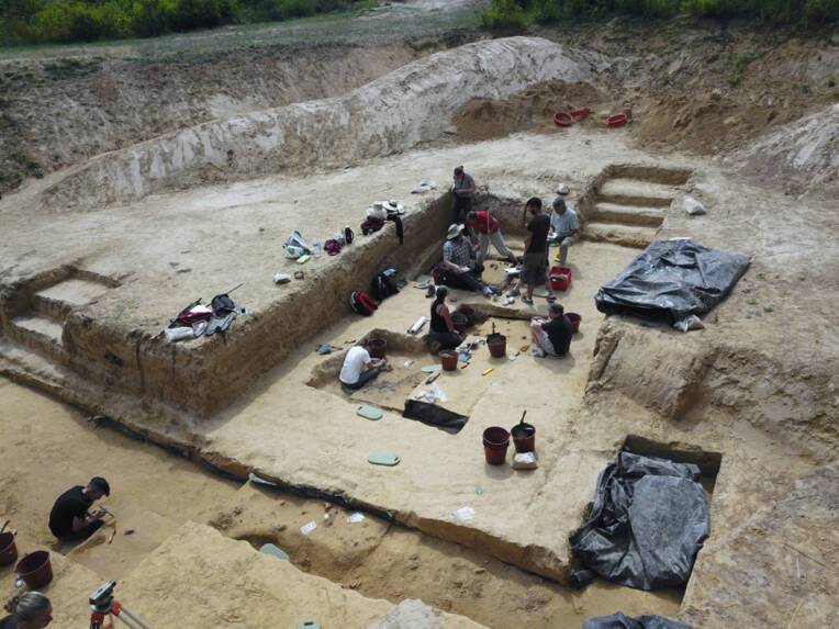 Vue générale du chantier de fouilles Renancourt Amiens