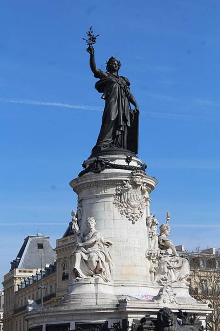 Statue de la République par (c) Chabe01, Place de la République, Paris, CC BY-SA 4.0 httpscreativecommons.orglicensesby-sa4.0, via Wikimedia Commons.jpg