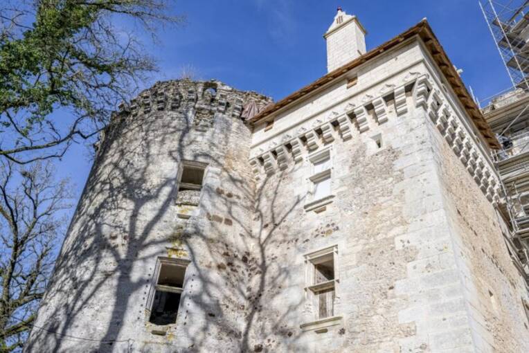 Tour Sud-Ouest du chateau de  l'Herm à Rouffignac Saint Cernin-de-Reilhac © Fondation du patrimoine_MyPhotoAgency_Norman Lewis 2.jpg