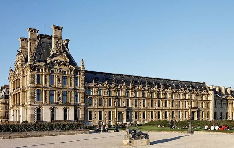 Musée du Louvre, Wikimedia