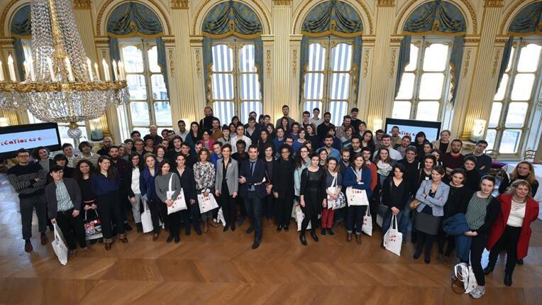 Photo de famille de la première promotion de « Création en cours » 