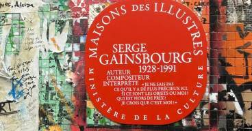Plaque "Maison des Illustres" de la Maison Gainsbourg