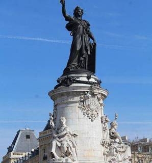Statue de la République par (c) Chabe01, Place de la République, Paris, CC BY-SA 4.0 httpscreativecommons.orglicensesby-sa4.0, via Wikimedia Commons.jpg