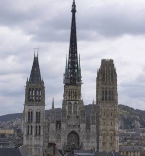 Rouen_Cathedrale-depuis-sommet-Gros-Horloge-LD-mars-2008-1.jpg