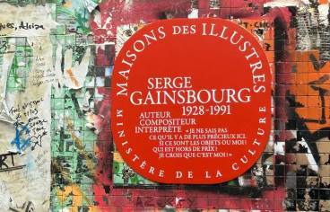 Plaque "Maison des Illustres" de la Maison Gainsbourg