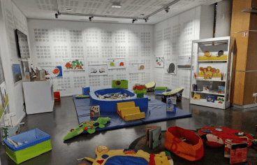 Espace Bébés Lecteurs  Doudou Dodo Câlin et exposition Raymond rêve à la médiathèque Louis Aragon 3 © Bibliothèque départementale Dordogne-Périgord.png