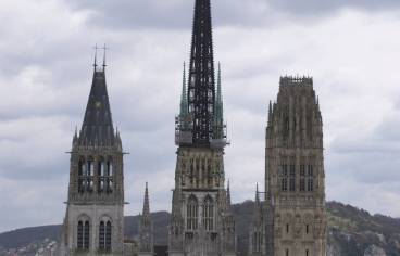 Rouen_Cathedrale-depuis-sommet-Gros-Horloge-LD-mars-2008-1.jpg