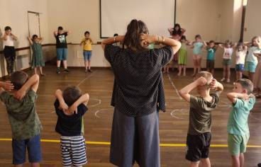 Inés Sofía Cardona Parra - Danser la ballade de l'école au village.jpg