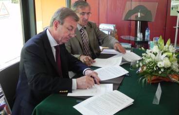 signature contrat Beaugency