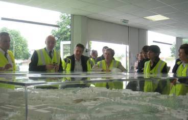 Découverte de la maquette du site dans la Maison du Projet