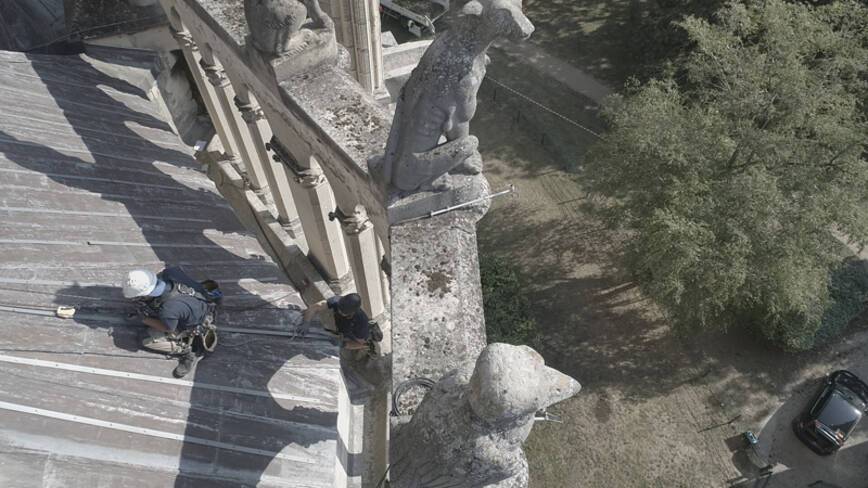 Intervention sur la toiture des chapelles Nord du chevet de la cathédrale de Reims