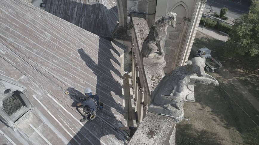 Intervention sur la toiture des chapelles Nord du chevet de la cathédrale de Reims