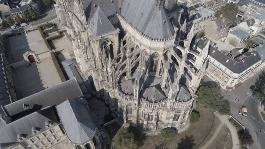 Intervention sur la toiture des chapelles Nord du chevet de la cathédrale de Reims