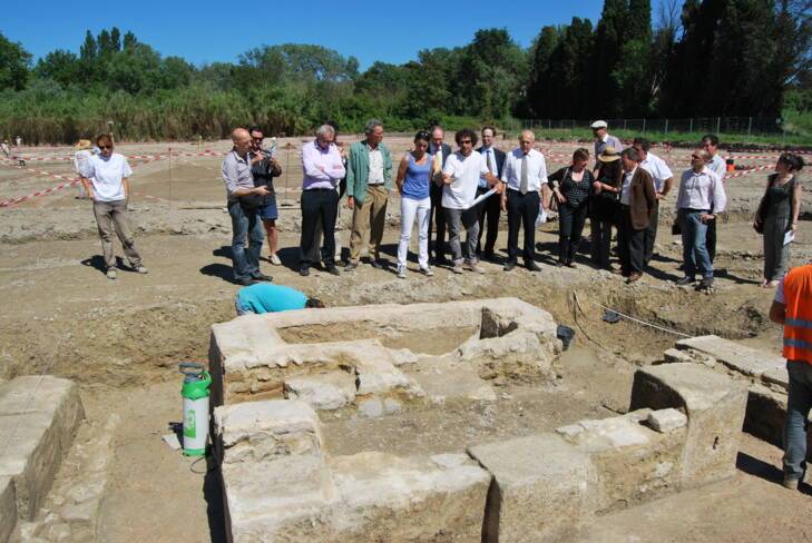 Visite du site de la Zac d'Ussol par Aurélie Filippetti lors des Journées nationales de l'archéologie