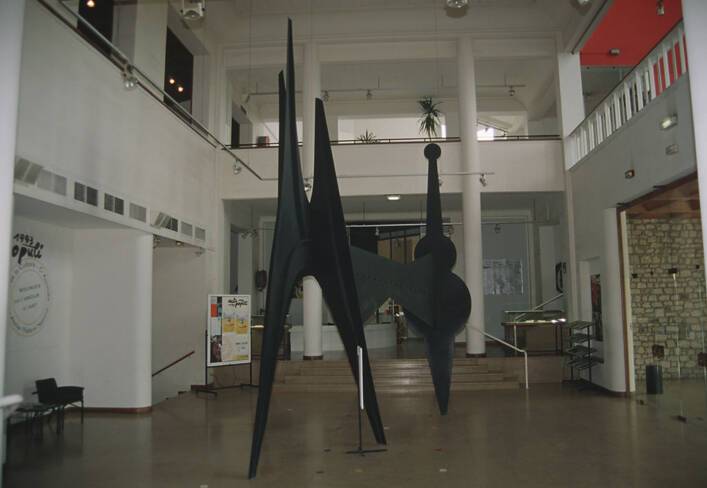 Hall d'entrée : stabil de Calder
