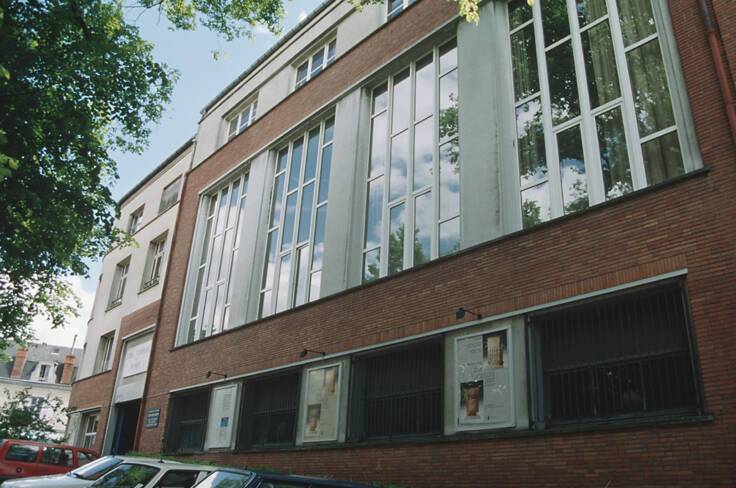 Facade est