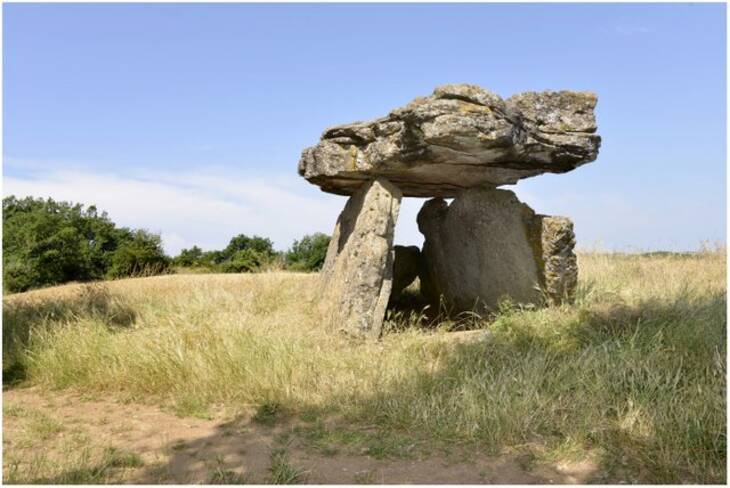 Dolmen de Tiergues à Saint-Affrique, Aveyron (classé en 1889)