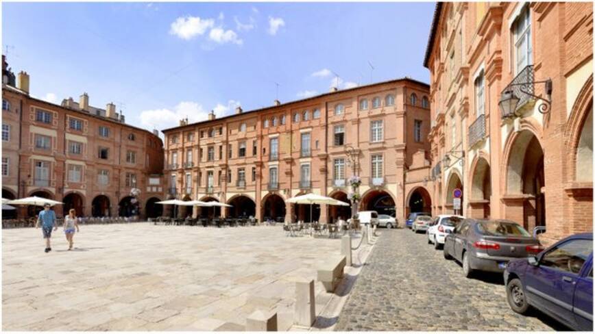 Place Nationale à Montauban, Tarn-et-Garonne