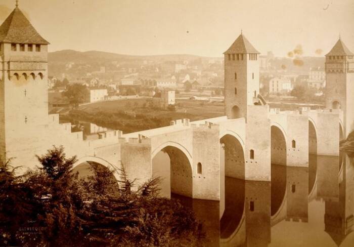 Pont Valentré à Cahors, Lot (classé en 1840)