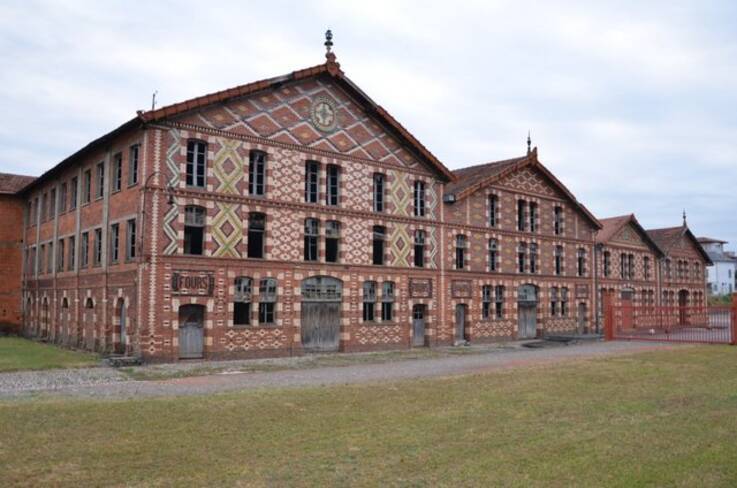 Usine de céramique Oustau à Aureilhan, Hautes-Pyrénées (inscrite en 1994)