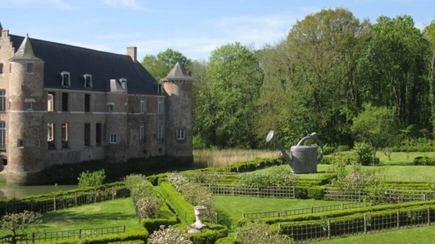 Vue du jardin à la française du Château