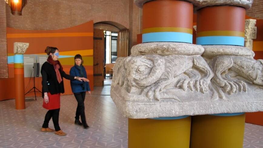 Atelier, musée des Augustins, salle des sculptures romanes, installation de Jorge Pardo