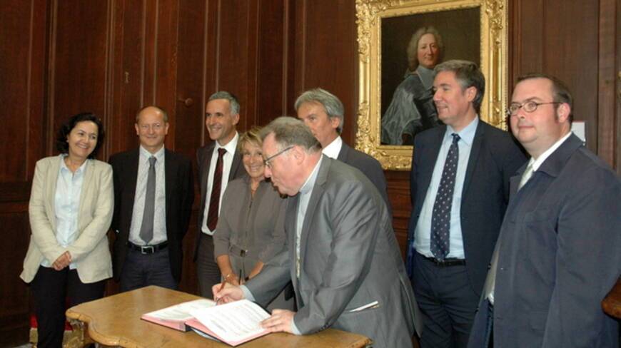 Signature de la convention