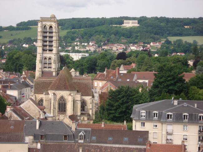 Château-Thierry (Aisne), vue sur l'église Saint-Crépin