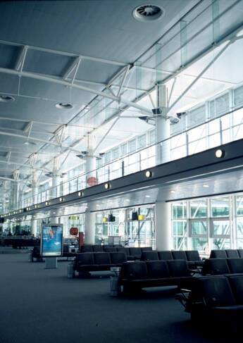 Aéroport Marseille-Provence- Marignane, structure métallique : charpente tridimensionnelle d'un hall d'extension