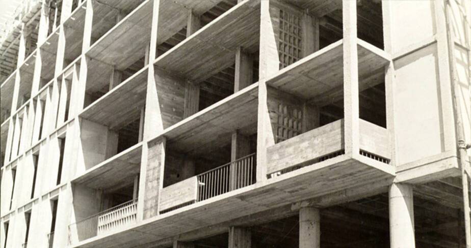 Facade sud, mise en évidence de l’emploi exclusif du béton