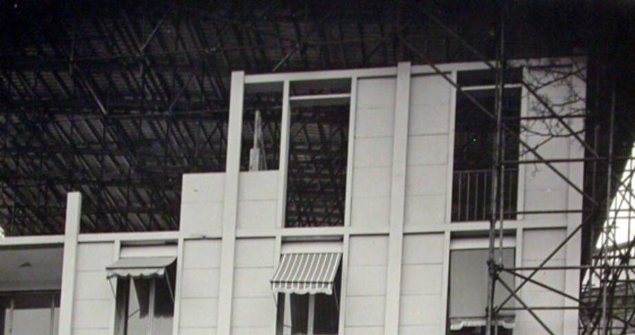 Vue de la maquette, échelle 1, de l’Unité d’habitation de Toulon. Façade sud