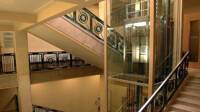 Annexe du palais de justice - Marseille, tribunal de grande instance, hall central escalier