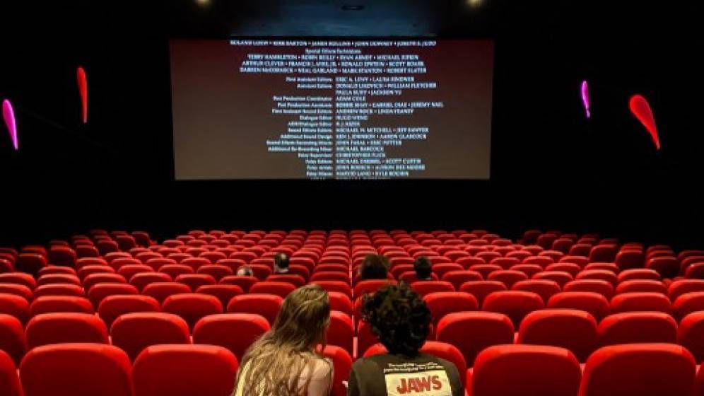 personnes-dans-salle-de-cinema.jpg