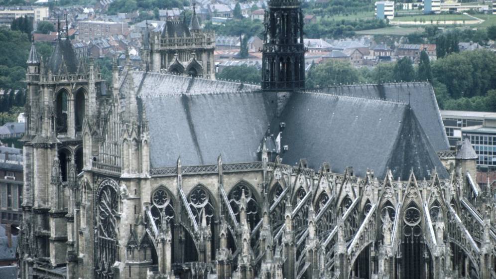 vue_aérienne_cathedrale_amiens.jpg