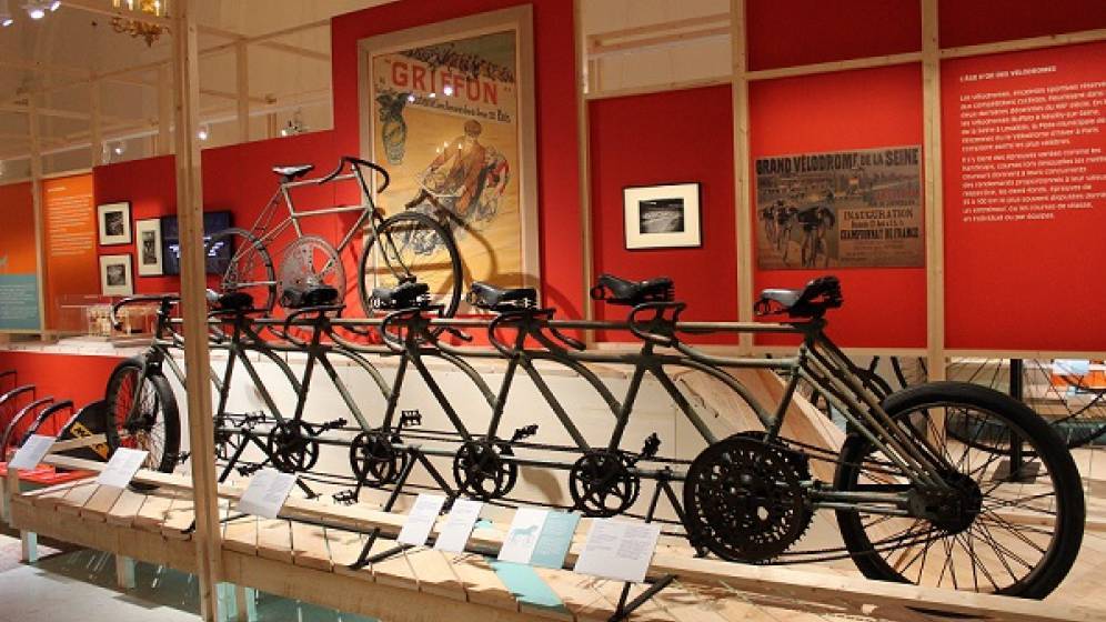 exposition  Roues libres, grande histoire vélo-hauts seine-accroche dr.jpg