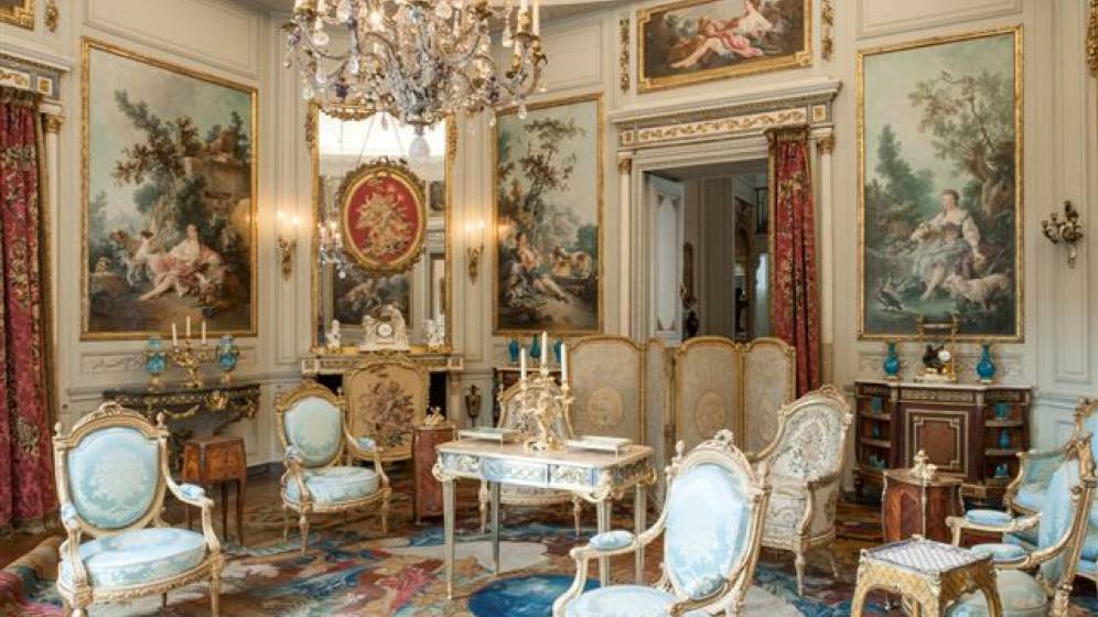  Le salon des Huet, vue actuelle vers la galerie du rez-de-chaussée haut. Musée Nissim de Camondo, 2013.      Phot. Les Arts Décoratifs, Paris, 2013. © Les Arts Décoratifs, Paris.