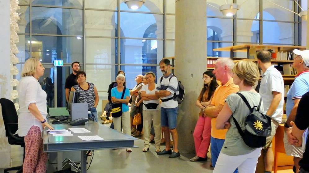 Visite du centre de documentation (ancien entrepôt de draperies)