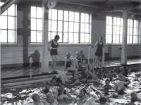 Nageuses à la piscine de l’ASM (archives Michelin).JPG