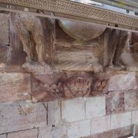 Rodez_cathedrale_sculpture_clocher.jpg
