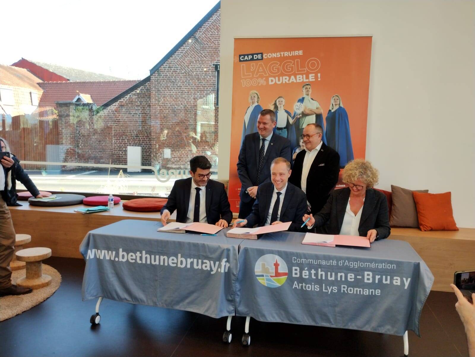 Livre et lecture&nbsp;: signature du contrat territoire-lecture de Béthune-Bruay, Artois Lys Romane