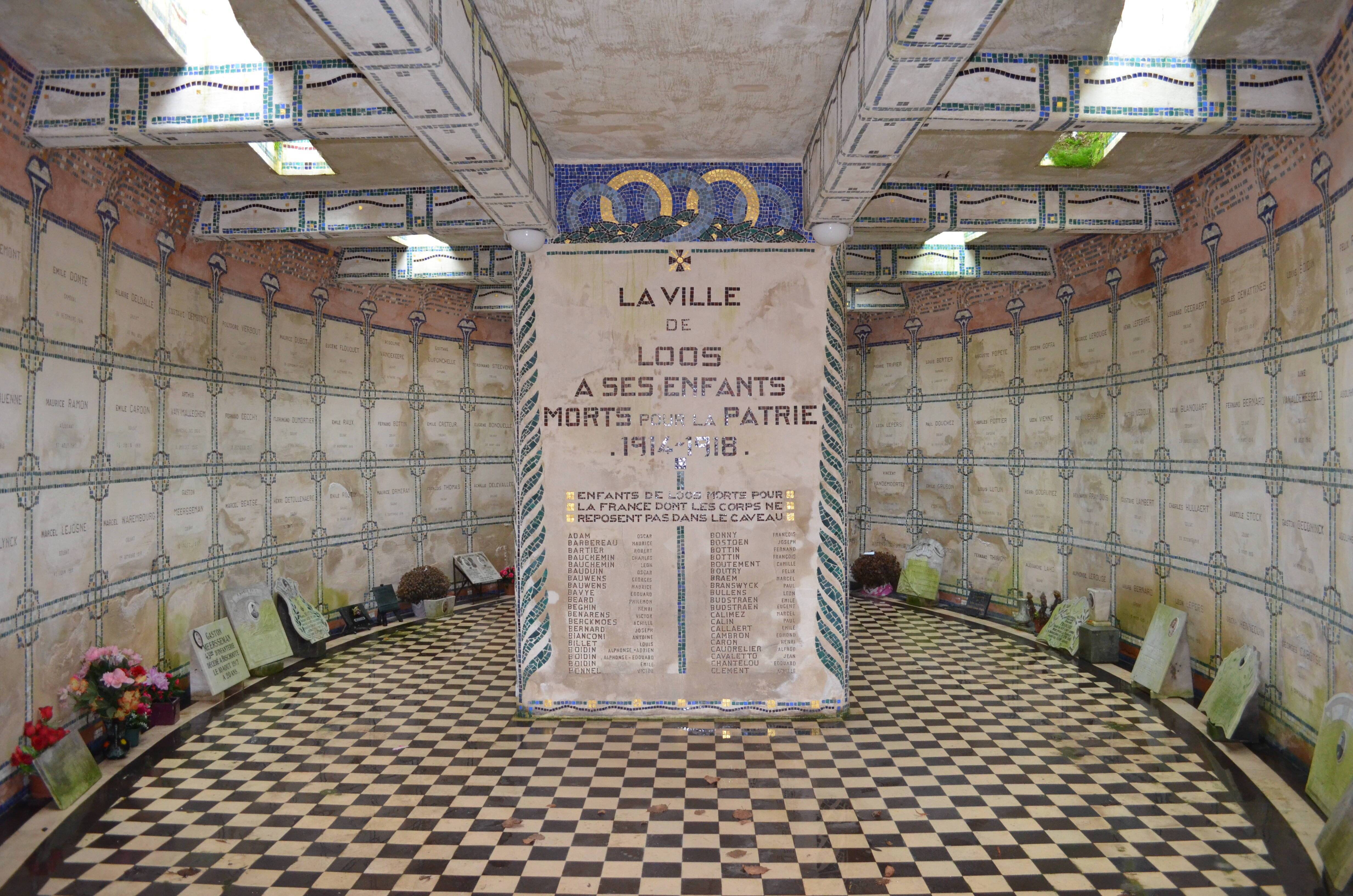 Protection du monument et crypte au mort de Loos