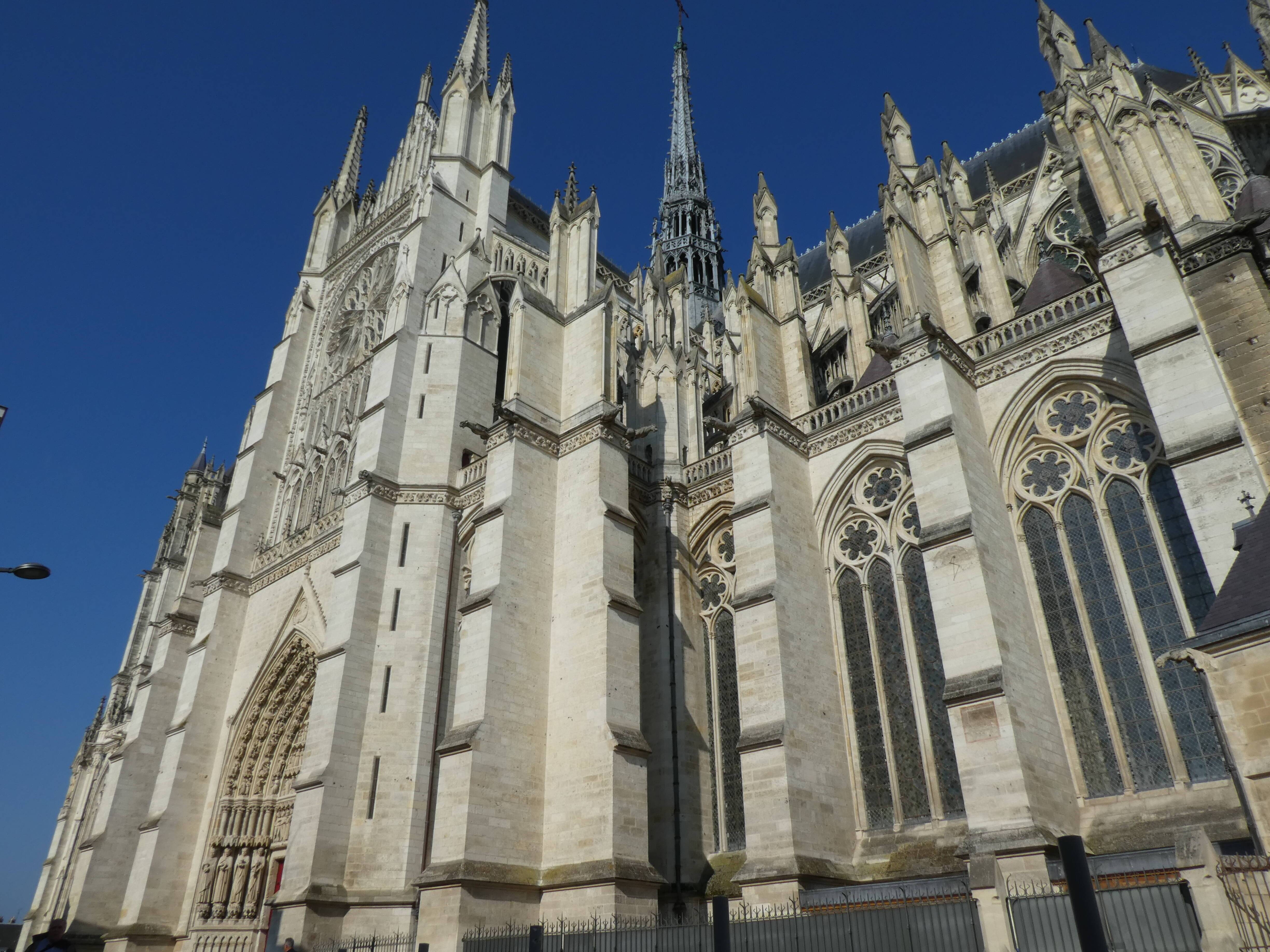 Plan de relance : début des travaux à la cathédrale Notre-Dame d’Amiens ...