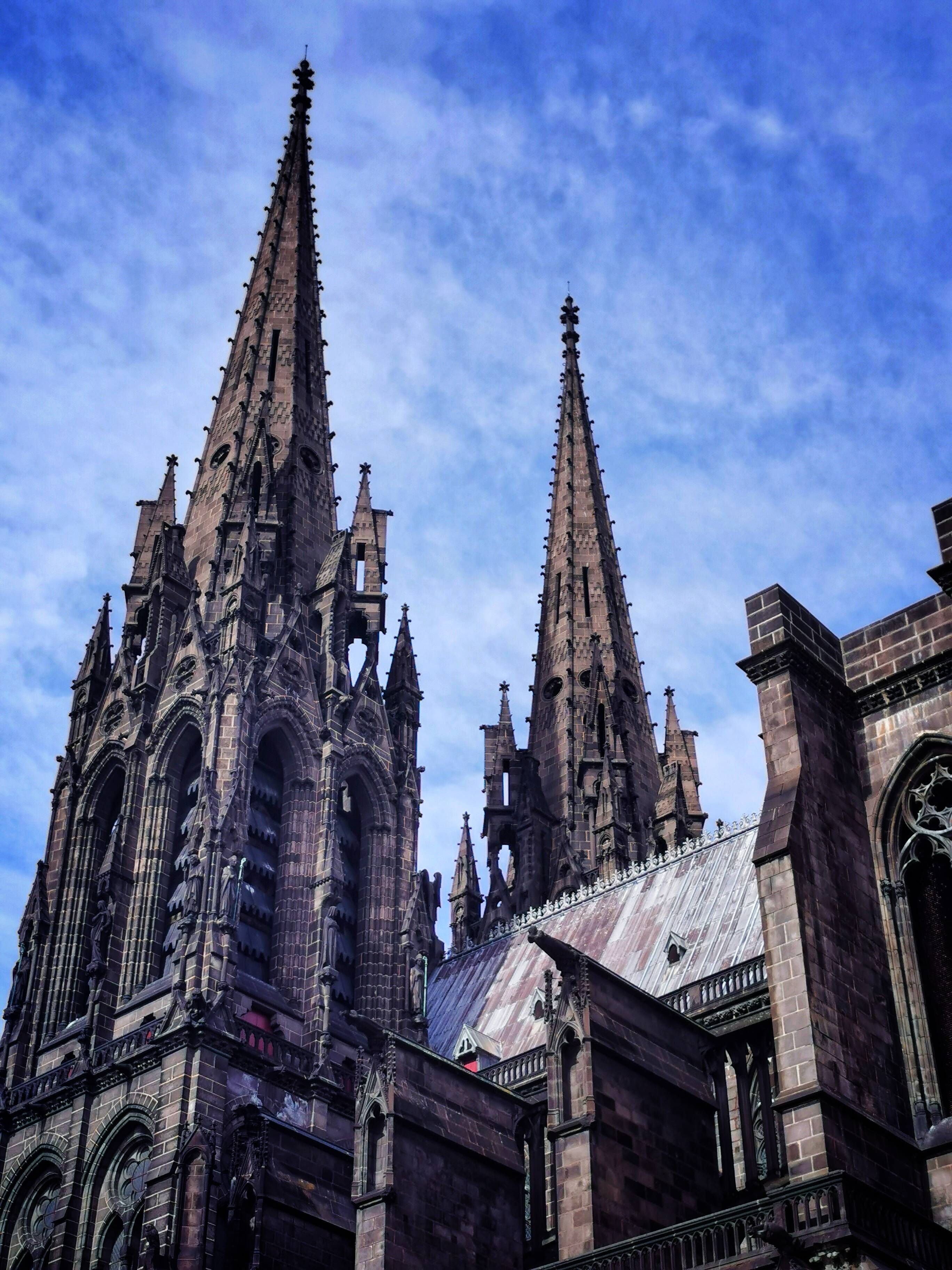Clermont ferrand plein feux sur la restauration de la cath drale