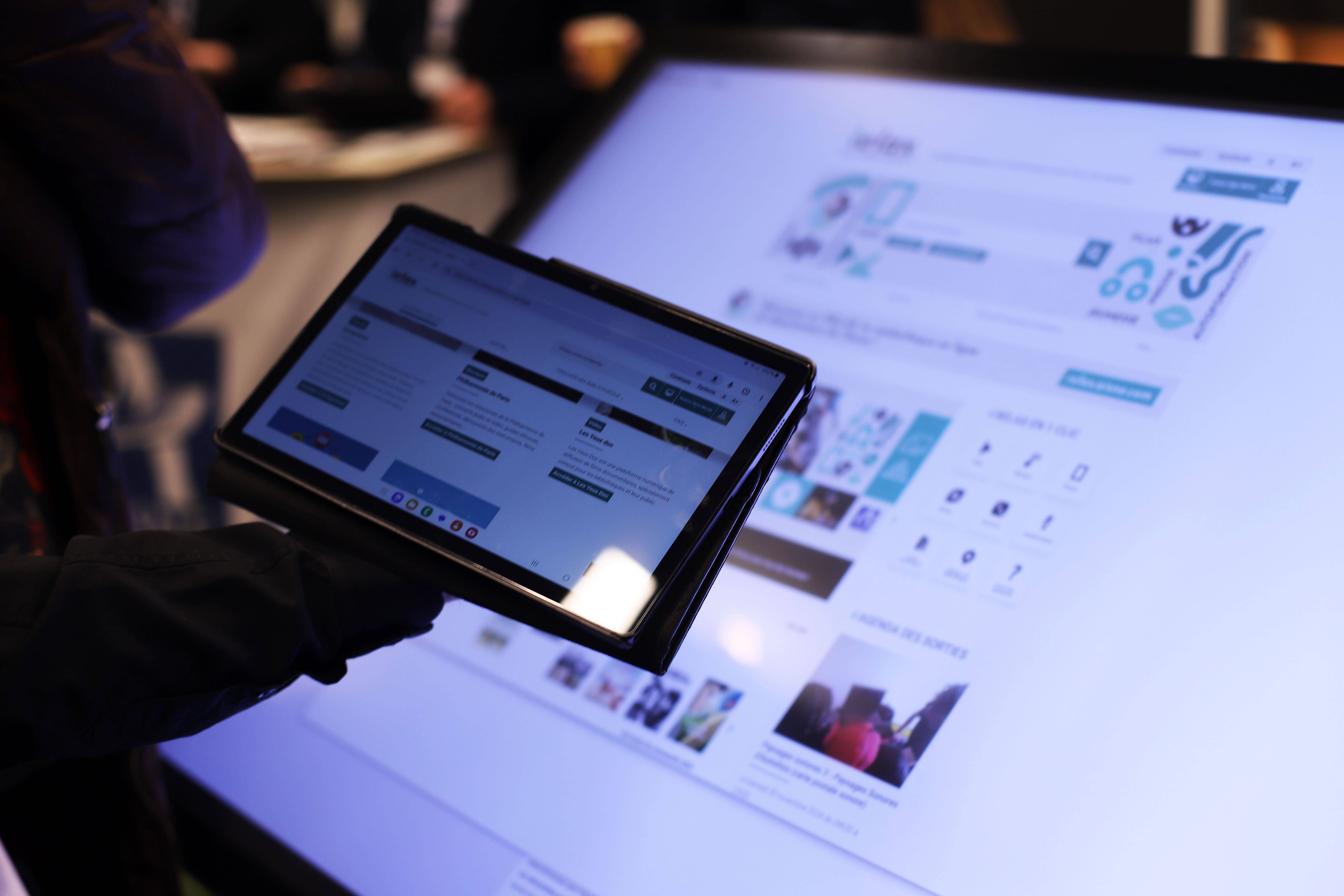 Relax, une médiathèque départementale numérique gratuite et accessible