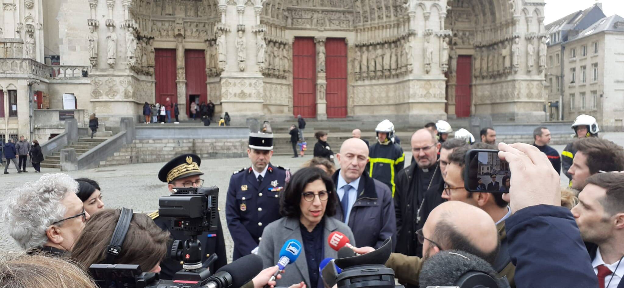 Plan "Sécurité Cathédrales" : Rima Abdul Malak visite Notre-Dame d'Amiens et annonce l'amplification du plan