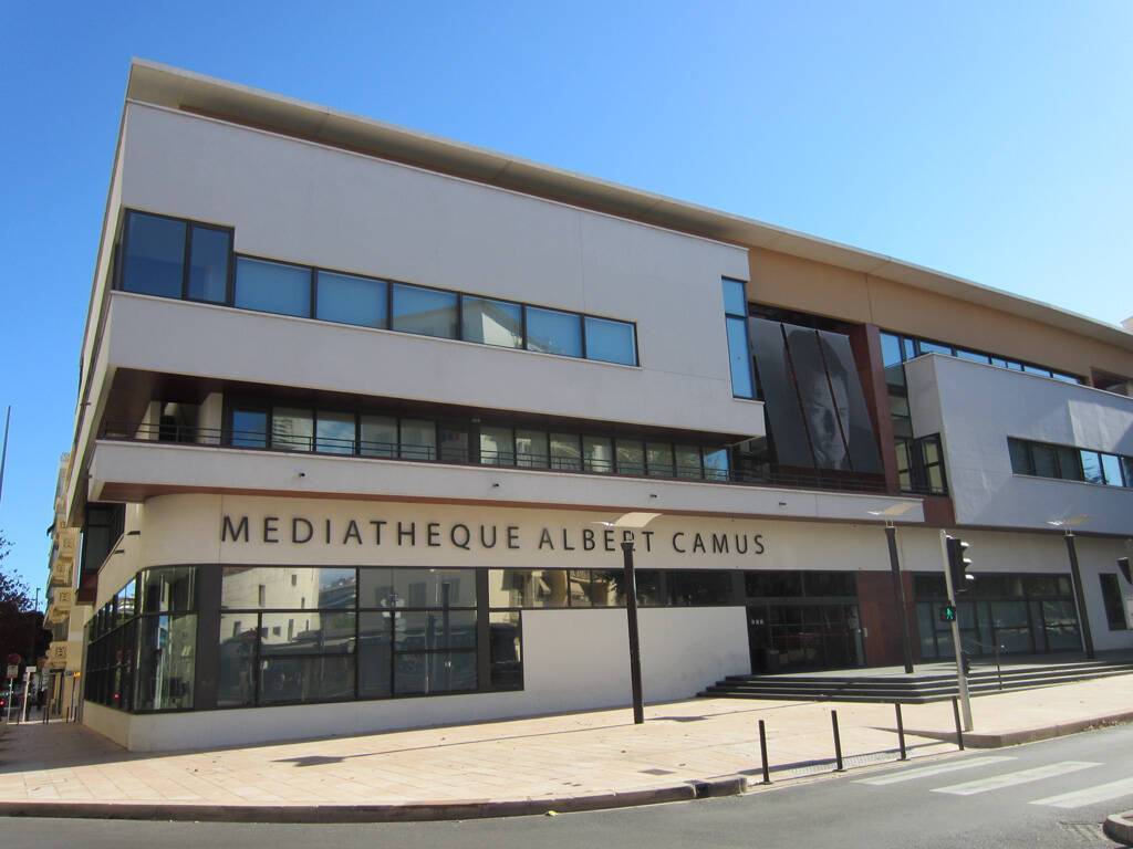 antibes-m-diath-que-albert-camus-minist-re-de-la-culture